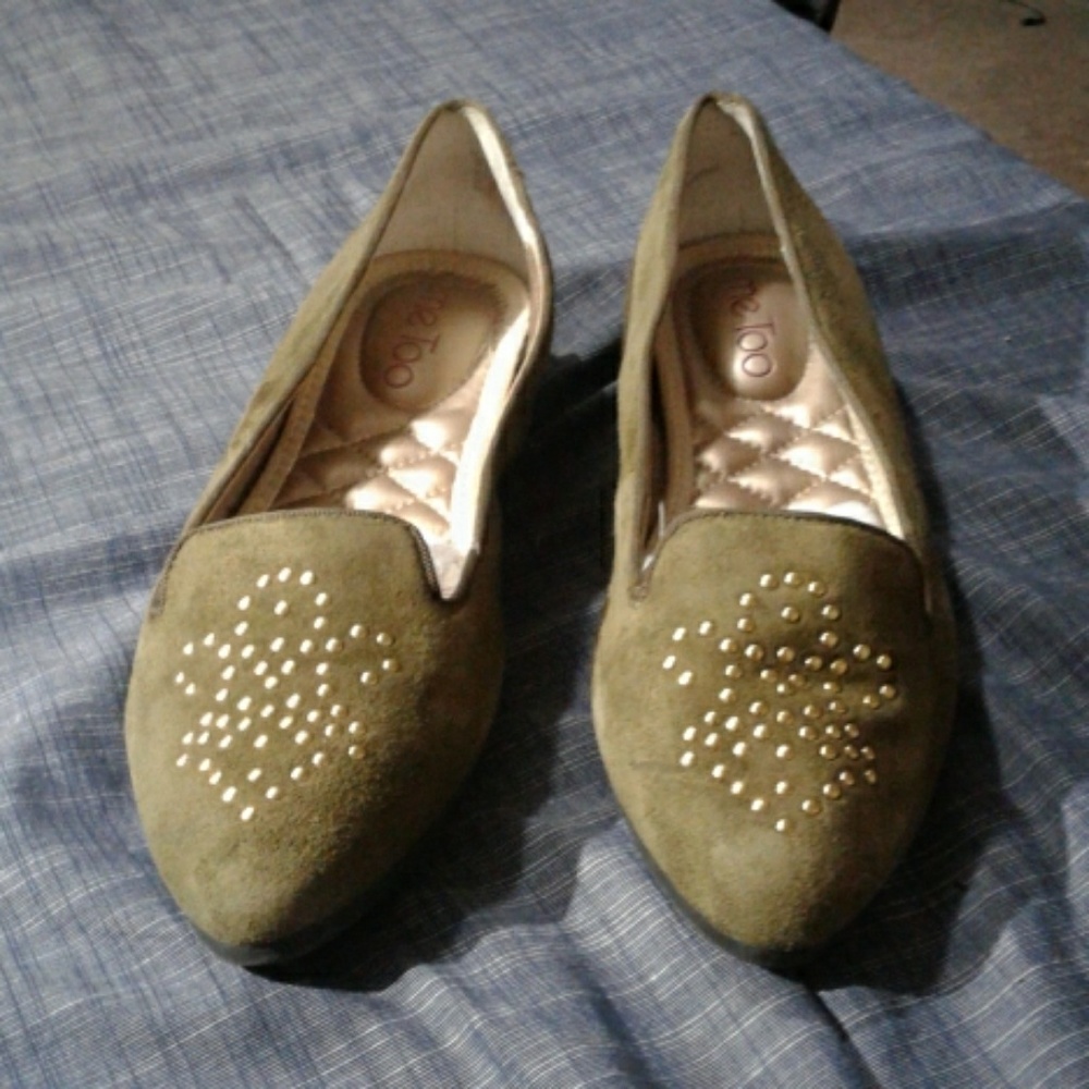 Flats green Me too